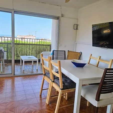 Apartament Amplio Y Luminoso Con Terraza A 5 Min Del Mar